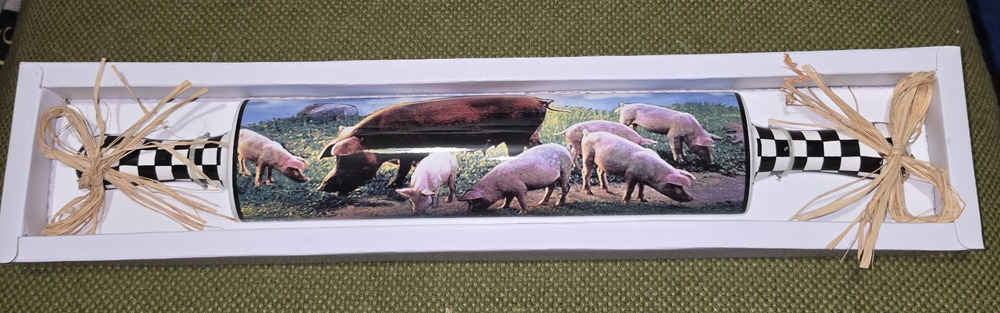 Ceramic Decorative Wall Hanging Rolling Pin Pigs decorative box raffia rustic